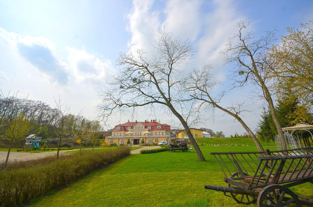 Dworek Katarzynki Kobylnica  ภายนอก รูปภาพ